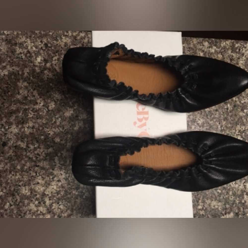 See by Chloé Women's Black Leather Ruched Ballet Flat - Picture 4 of 7